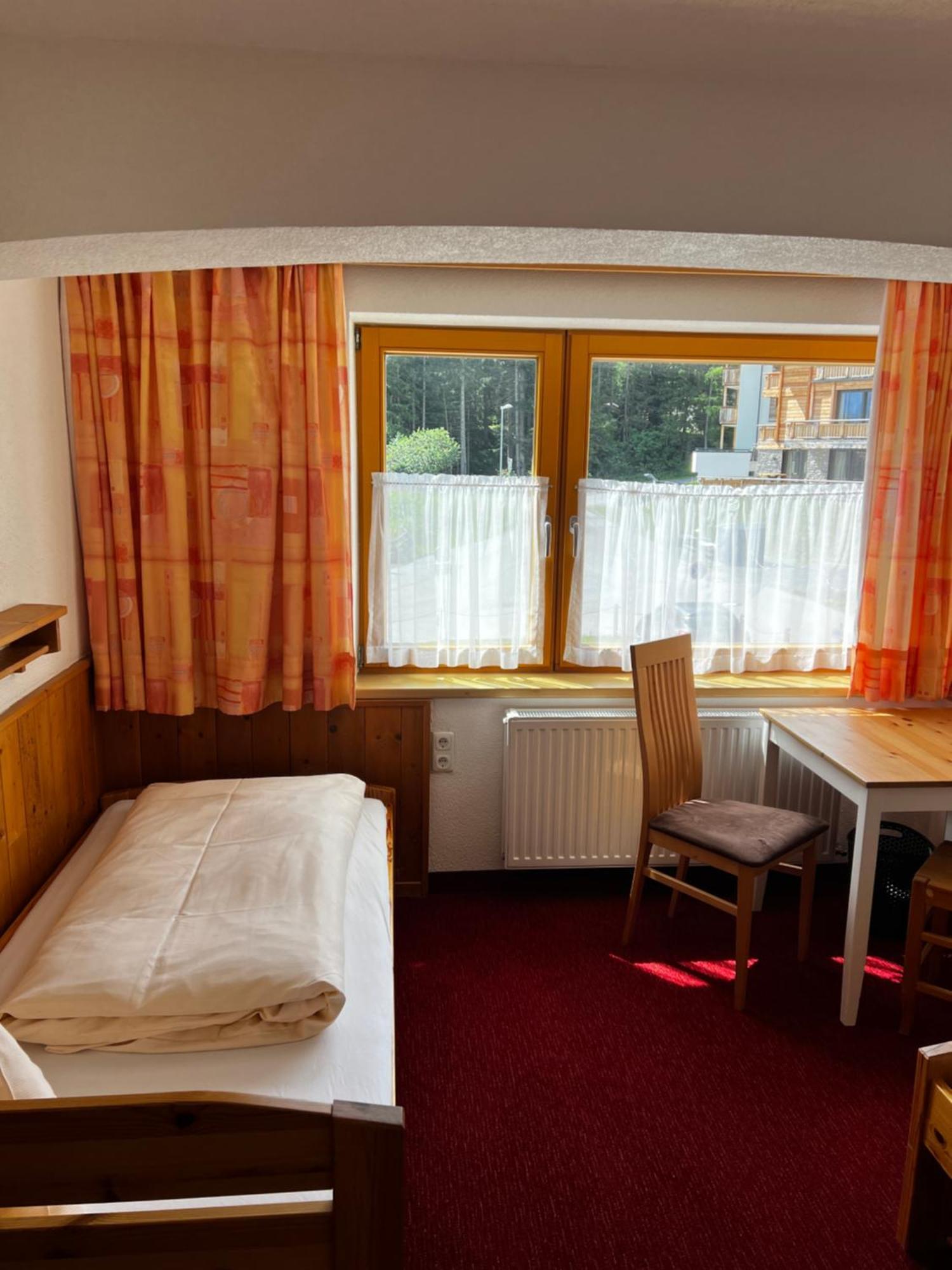 Haus Steissbach Apartamento Sankt Anton am Arlberg Exterior foto