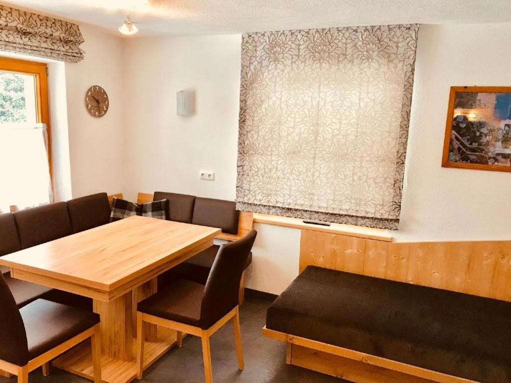 Haus Steissbach Apartamento Sankt Anton am Arlberg Exterior foto