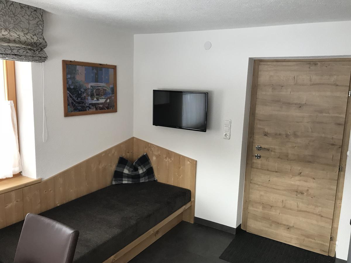 Haus Steissbach Apartamento Sankt Anton am Arlberg Exterior foto