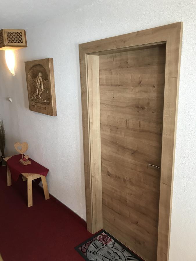 Haus Steissbach Apartamento Sankt Anton am Arlberg Exterior foto