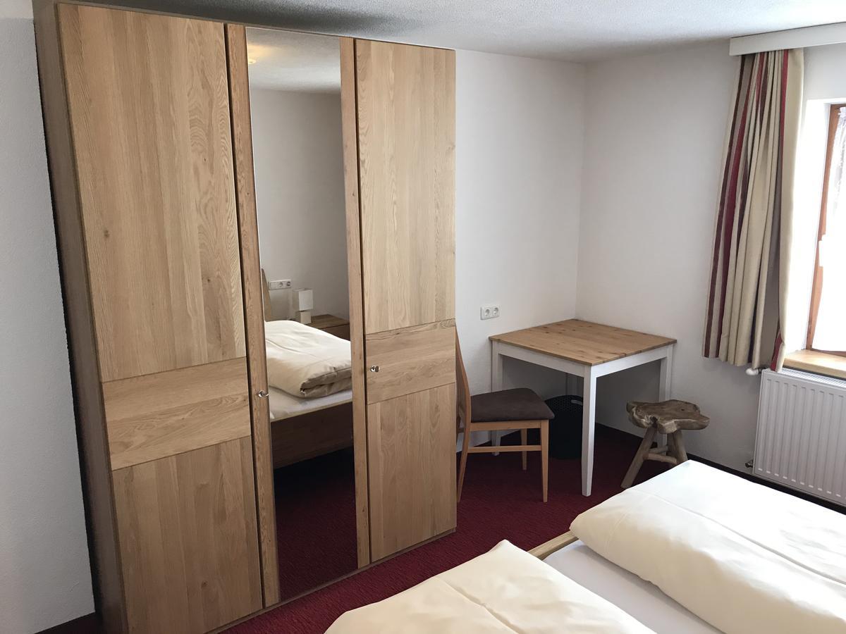 Haus Steissbach Apartamento Sankt Anton am Arlberg Exterior foto