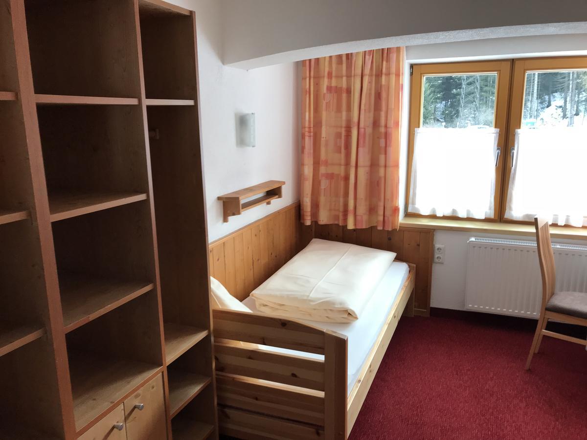 Haus Steissbach Apartamento Sankt Anton am Arlberg Exterior foto
